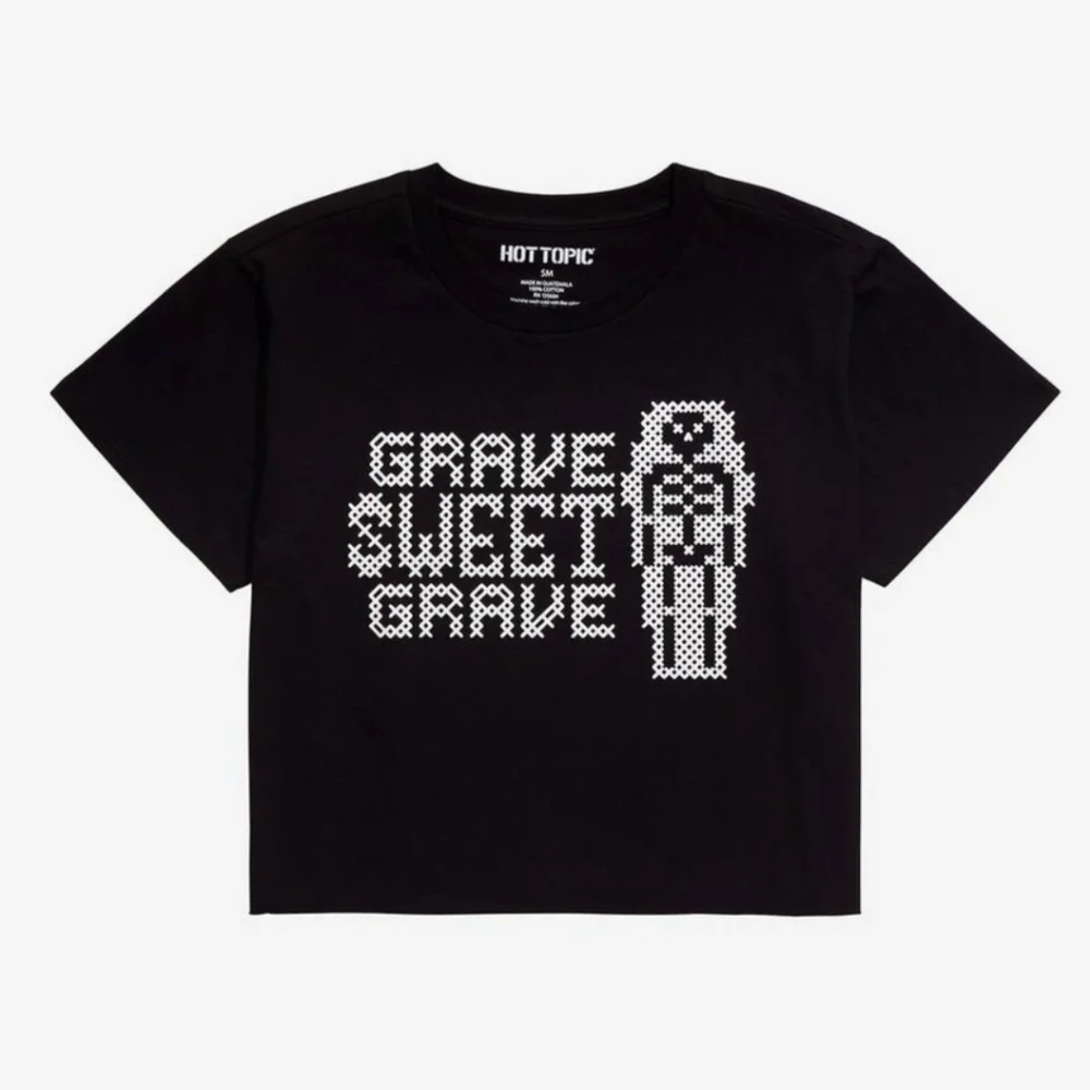 Hot Topic Grave Sweet Grave Girls T-Shirt - Picture 5 of 5
